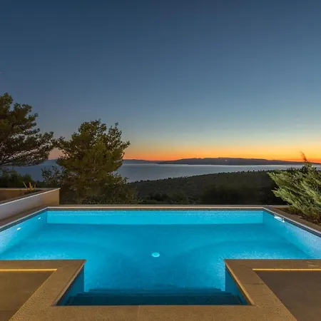 Kuk With Heated Pool Villa *