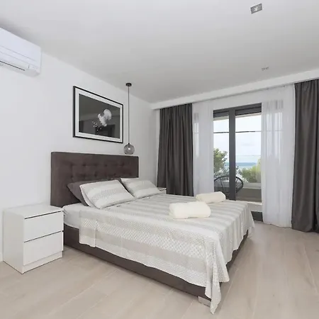 Villa Kuk With Heated Pool