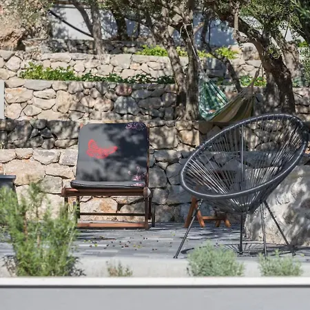 Kuk With Heated Pool Makarska