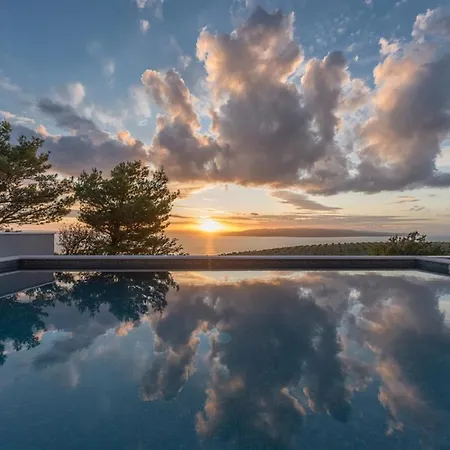 Villa Kuk With Heated Pool