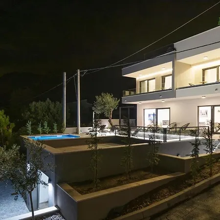 Villa Kuk With Heated Pool *